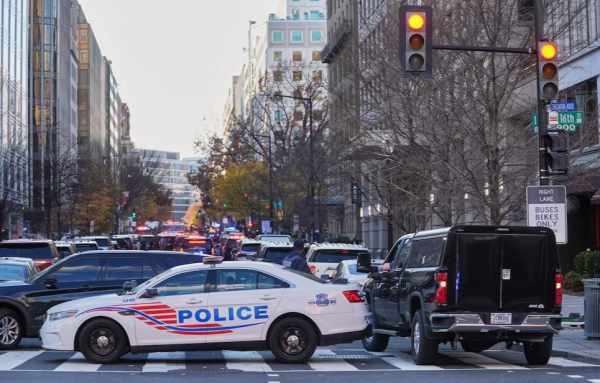 万博manbext体育官网娱乐网已被羁押在华盛顿大批会窥探局总部接管审讯-万博manbext体育官网「中国」官方网站登录入口
